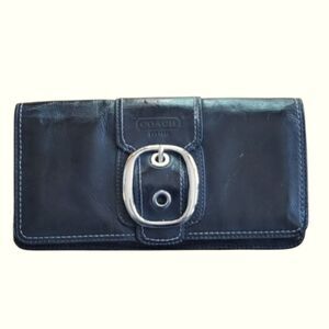 Coach‎ Vintage Black Patent Leather Buckle Clutch